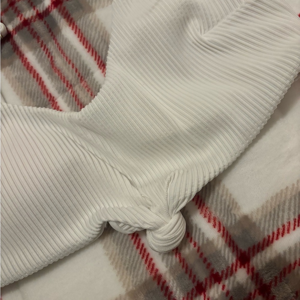 Hollister White Ribbed Bikini Swim Top Lightly Lined Size Womens Large - Picture 2 of 4